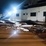 Muro de delegacia desaba durante obra de supermercado em Campo Grande