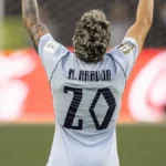 Uruguai empata no fim com Arábia Saudita na estreia da Copa