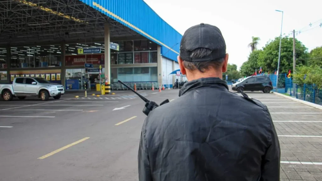 PF exige Ensino Fundamental completo para curso de vigilante