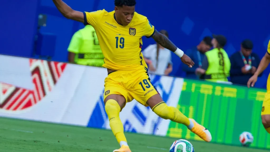 Equador pressiona, mas empata com Curaçao na Copa