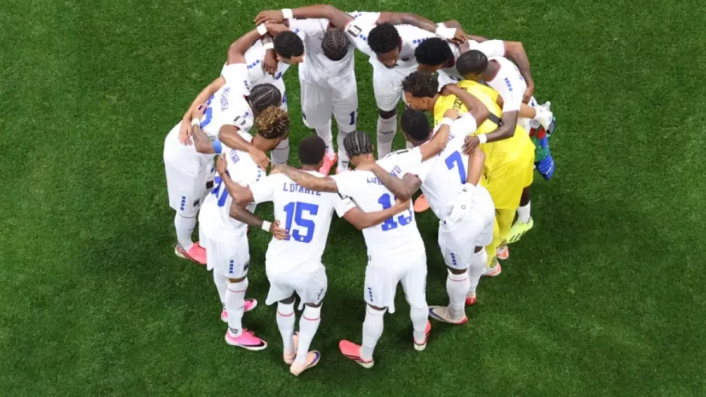 Uruguai e Cabo Verde empatam com golaço histórico no Mundial