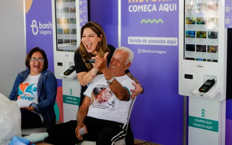 Idosos transformam memórias em poesia na FLIB de Bonito