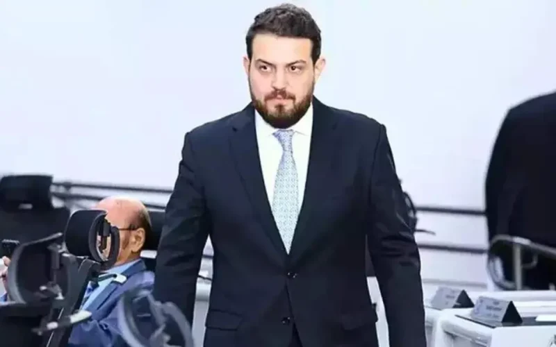 Justiça suspende ação contra Claudinho Serra por disputa de competência
