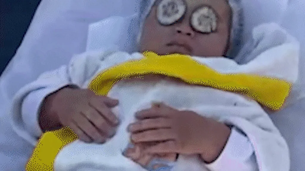 Spa infantil com pepino nos olhos encerra semestre em escola