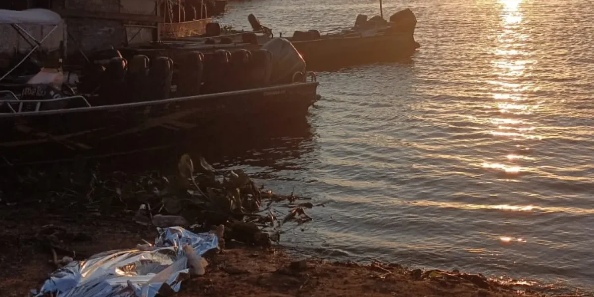 Colombiano morre afogado ao pular entre barcos no Rio Paraguai