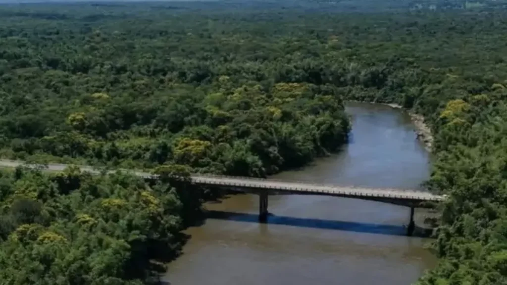 Ponte em Bonito volta a liberar veículos acima de 10 toneladas