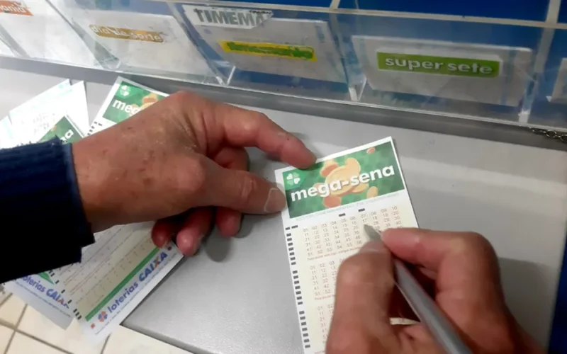 Mega-Sena acumula em R$ 86 milhões e 66 apostas de MS acertam a quadra