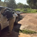 Polícia busca batedor de carga de 1,7 tonelada de maconha