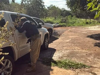 Polícia busca batedor de carga de 1,7 tonelada de maconha