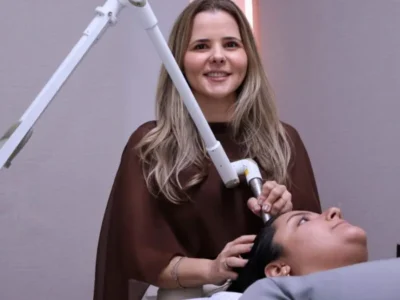 Emagrecer rápido sem cuidar da pele: o erro que envelhece