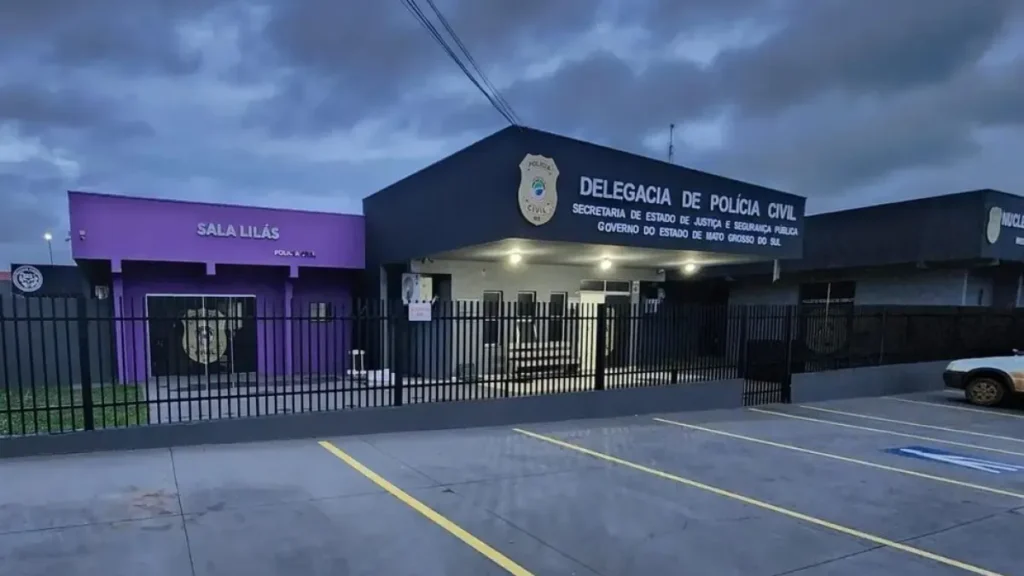 Jovem é executado com cerca de dez tiros ao abrir portão de casa