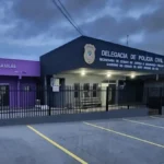 Jovem é executado com cerca de dez tiros ao abrir portão de casa