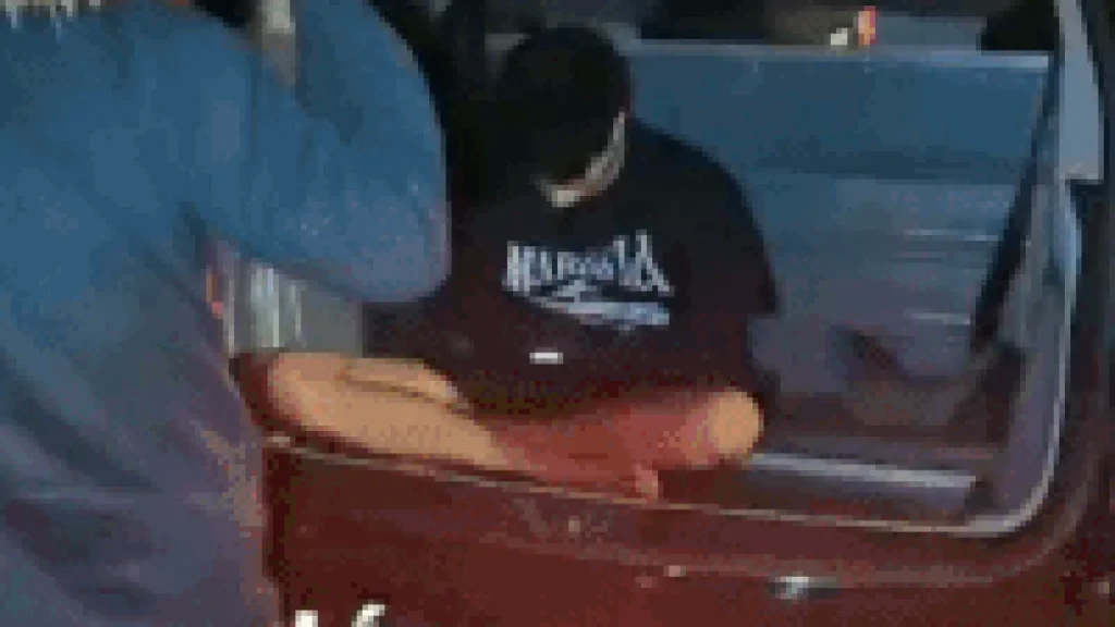 Pistoleiro confessa ter matado jovem em garagem a mando